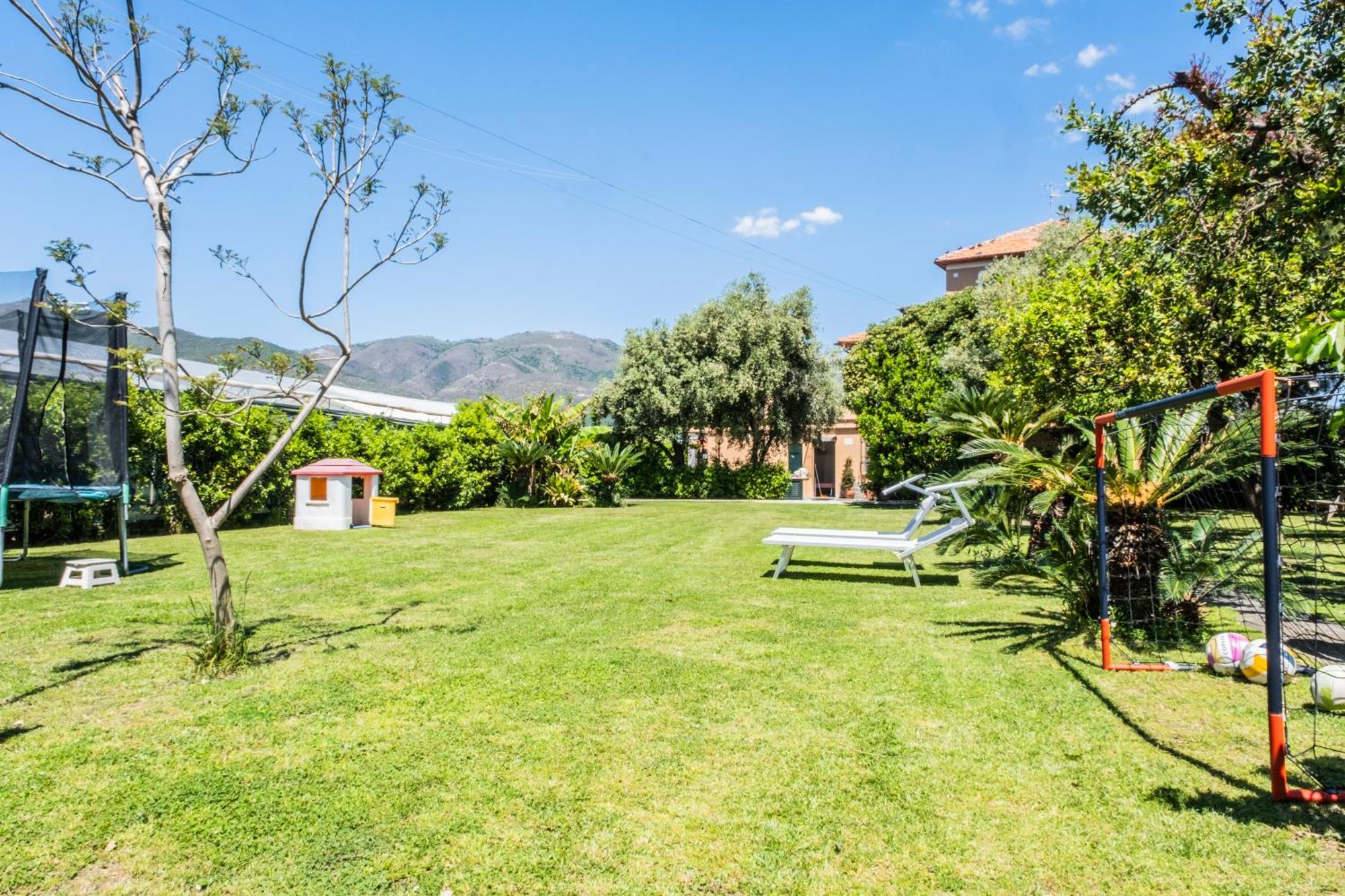 Agriturismo Giorgi Appartamenti In Riviera Ligure 阿尔本加 外观 照片