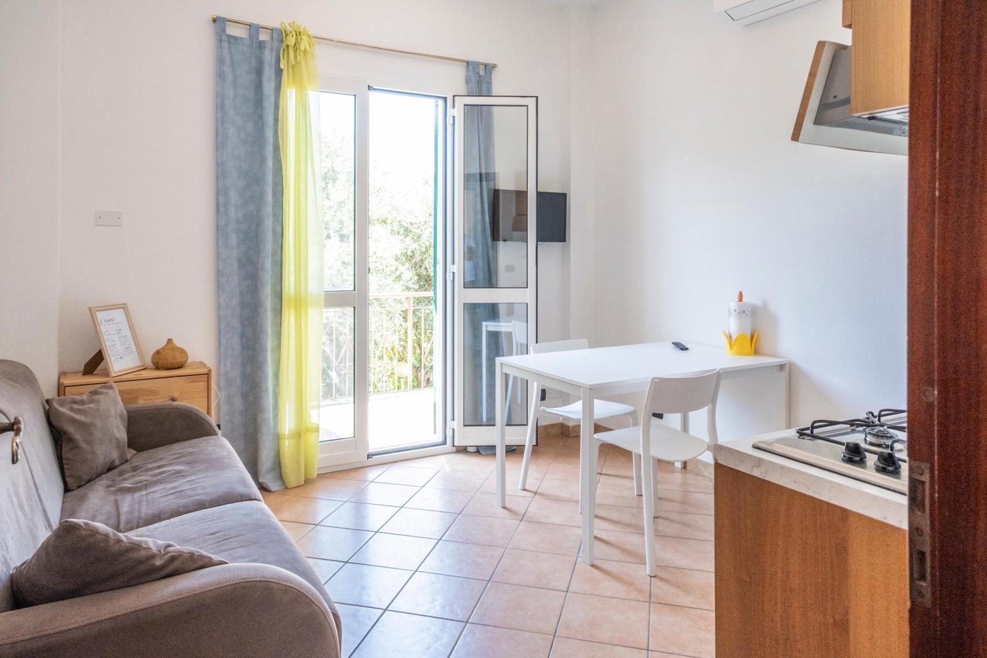 Agriturismo Giorgi Appartamenti In Riviera Ligure 阿尔本加 外观 照片