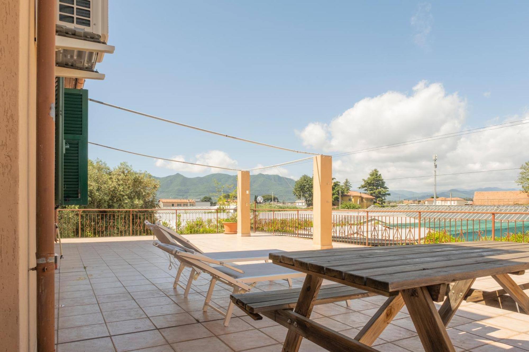 Agriturismo Giorgi Appartamenti In Riviera Ligure 阿尔本加 外观 照片