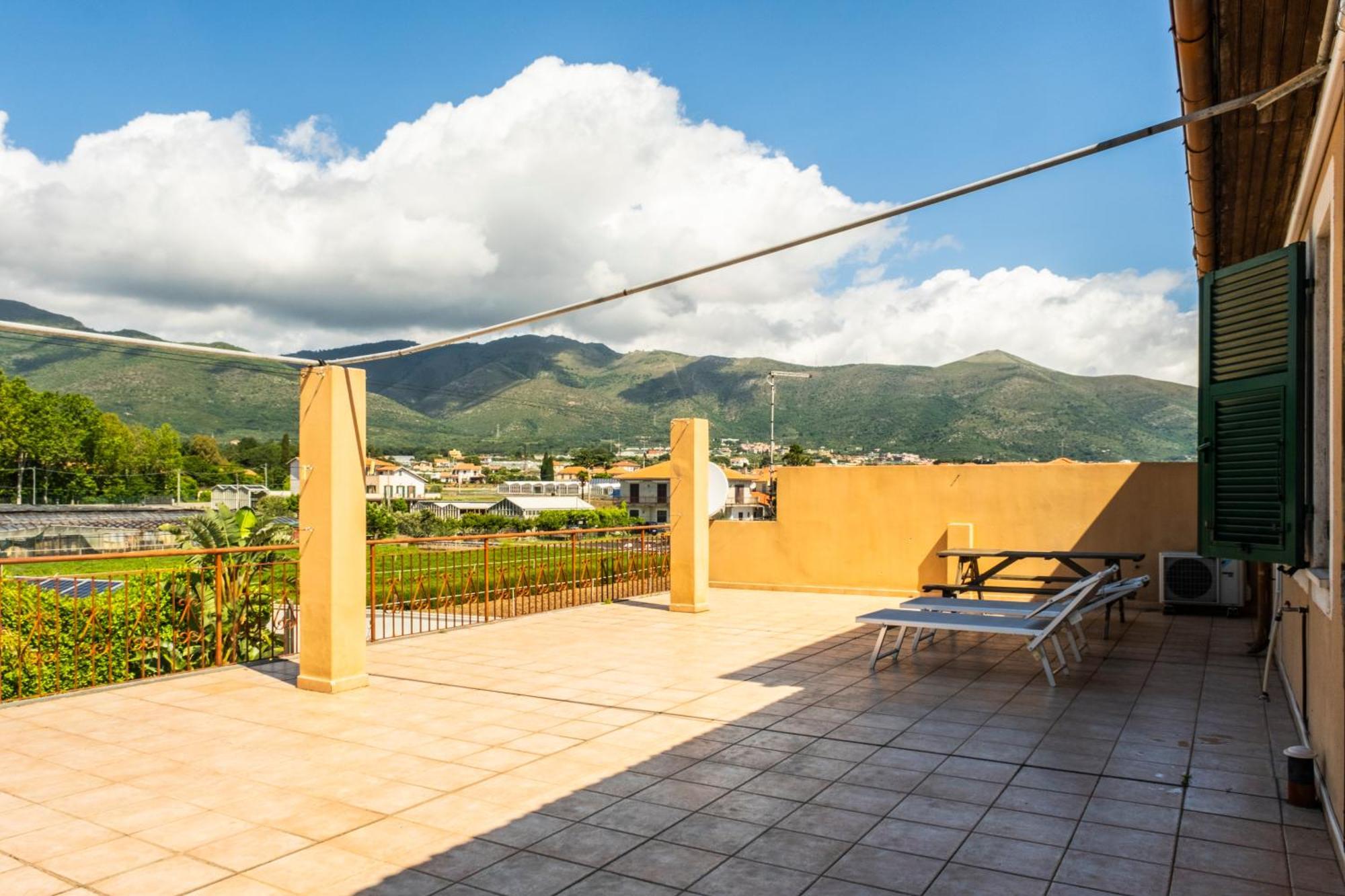 Agriturismo Giorgi Appartamenti In Riviera Ligure 阿尔本加 外观 照片