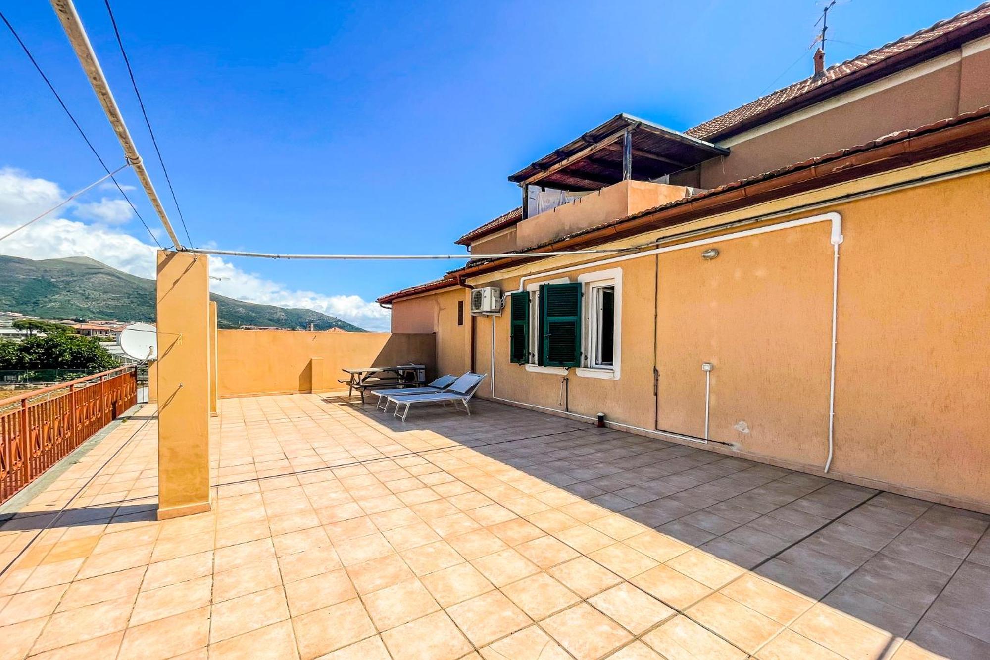 Agriturismo Giorgi Appartamenti In Riviera Ligure 阿尔本加 外观 照片